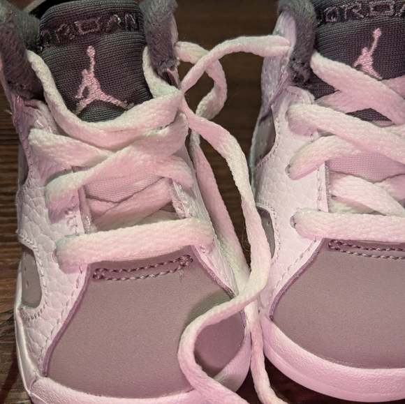 Jordan retro infant shoes size 2c grey n white retro - Picture 4 of 9